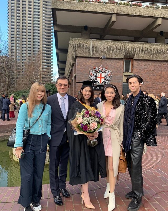 พีช พชร แฮปปี้ พ่อ-แม่ พร้อมหน้าอีกครั้ง พีช พชร แฮปปี้ พ่อ-แม่ พร้อมหน้าอีกครั้ง