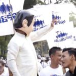 “เดินเชียร์ลุง” เริ่มแล้ว หมอเหรียญทอง-ผู้กองปูเค็ม คนดังแห่ร่วม คุมเข้มเหตุอันตราย(คลิป)
