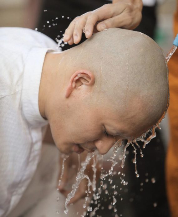 ปั้นจั่น ลาสิกขา