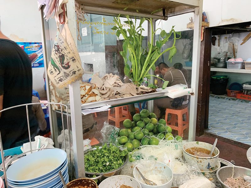 ก๋วยเตี๋ยวหมูต้มยำ ป้าแตง