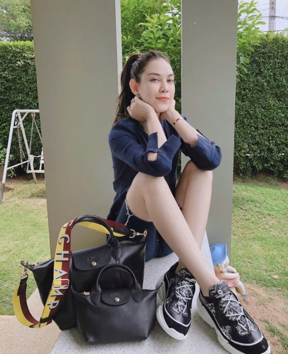 แมท ภีรนีย์ นุ่งวันพีชอวดหุ่น แมท ภีรนีย์ นุ่งวันพีชอวดหุ่น