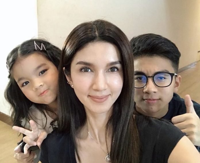 น้องมะลิ - แม่โบว์ - พี่ออโต้