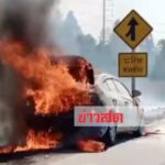 ขวัญหายหนีตายระทึก! สาวขับเก๋งพาสามีฝรั่งเที่ยว จู่ๆรถดังบึ้มมีเสียงฟู่ ยังไม่ทันลงไฟลุกท่วม(คลิป)