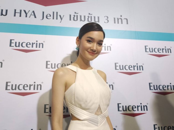เดียร์น่า ให้กำลังใจ