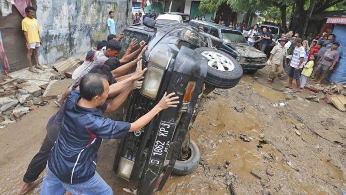 อินโดฯ เซ่นน้ำท่วมทะลุ