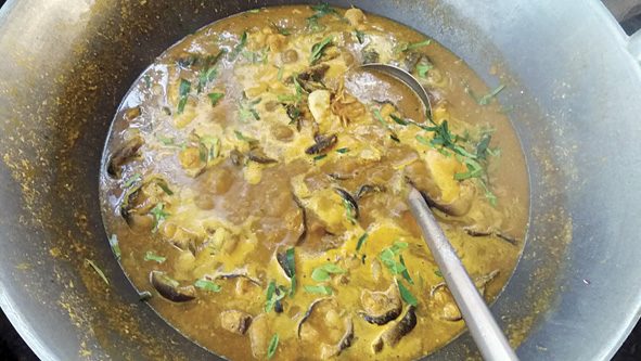 ลุงชัย ข้าวแกงปักษ์ใต้รสเด็ด-เผ็ดร้อน-ถูกอร่อย