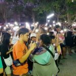 เพลงกลิ่นจันทร์ ดังกระหึ่มศิลปากร เพชรบุรี นศ.รวมตัวแสดงจุดยืน ต้องการประชาธิปไตย(คลิป)