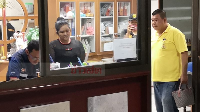 เจ้าหน้าที่เข้าตรวจสอบภายในร้านอาหาร เปียโน ในพื้นที่จ.ตรัง