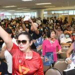ตร.ฮึ่มกองเชียร์อนาคตใหม่! เตือนอย่าทำสุ่มเสี่ยงที่สาธารณะ-บนถนน-โซเชียล ผิดอาญาแผ่นดิน
