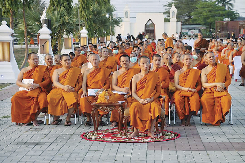 สดจากพระเครื่อง