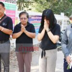 อาลัยเหยื่อ9ศพ! ตั้งเสาอนุสรณ์หน้าวัดป่าศรัทธารวม ศพจ่าไร้ญาติมารับยังอยู่ร.พ.(คลิป)