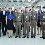 ทำงานเสี่ยงติดเชื้อ! บริษัทประกันภัยมอบกรรมธรรม์ประกัน‘โควิด-19’ให้ตร.ท่องเที่ยวสนามบิน