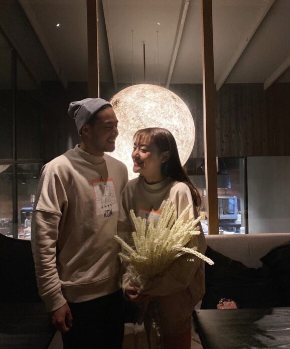 คนมีคู่! คนมีคู่!