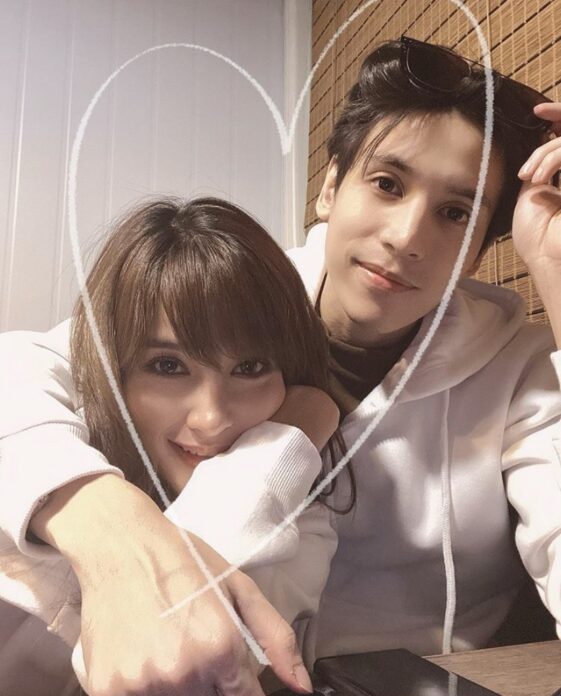 คนมีคู่! คนมีคู่!