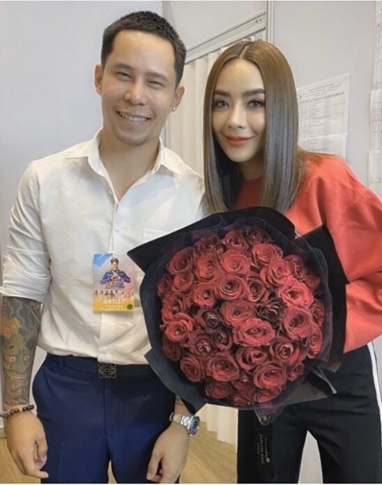 คนมีคู่! คนมีคู่!