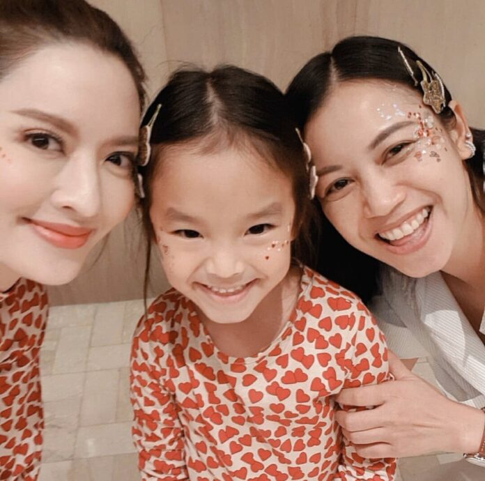 น้องปีใหม่ แจกความสดใส น้องปีใหม่ แจกความสดใส