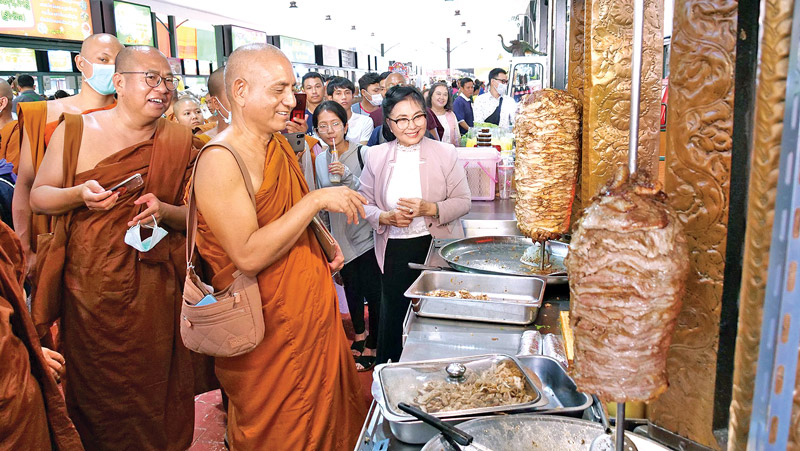 ชาวพุทธพม่า-ภูฏาน-เวียดนามศึกษาดูงานพลัง บวร วัดเขียนเขต