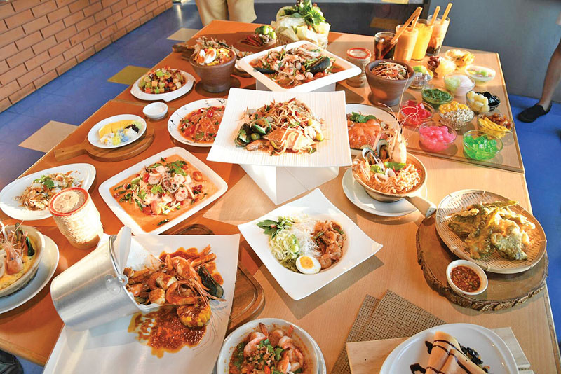 ยำตำแซ่บเว่อร์บุฟเฟต์ใบหยก