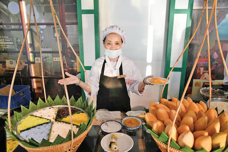 ยำตำแซ่บเว่อร์บุฟเฟต์ใบหยก