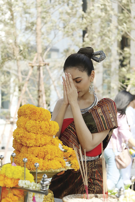 ‘ช่อง 8’บวงสรวงละครหลอน‘ปอบผีเจ้า’คว้า‘น้ำผึ้ง’ประกบ‘สมาร์ท’เพิ่มความปัง!