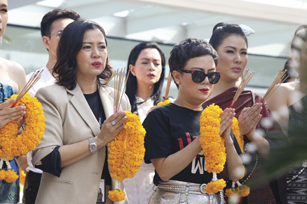 ‘ช่อง 8’บวงสรวงละครหลอน‘ปอบผีเจ้า’คว้า‘น้ำผึ้ง’ประกบ‘สมาร์ท’เพิ่มความปัง!