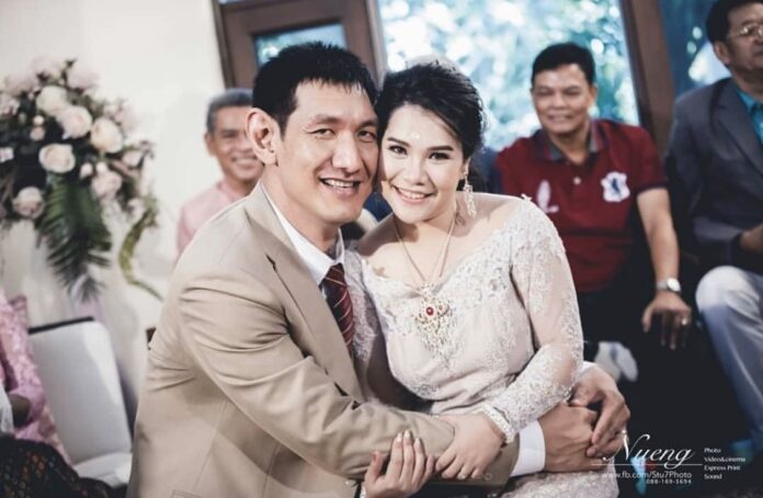 โยกเยก เชิญยิ้ม 