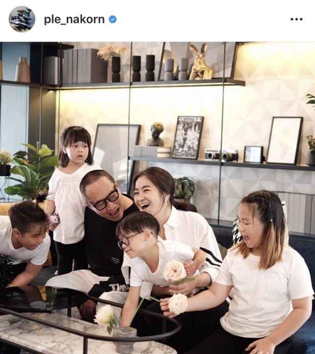 เปิ้ล จูน โพสต์คลิป แจกหน้ากากอนามัย