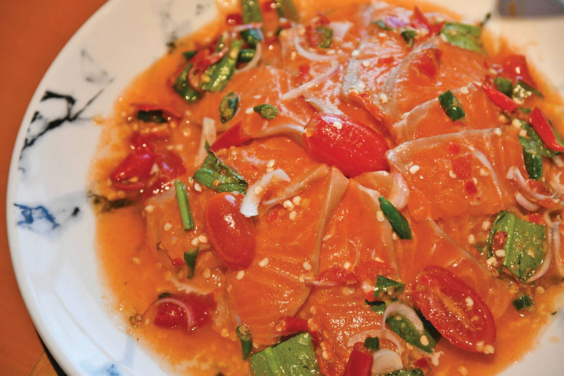 ยำตำแซ่บเว่อร์บุฟเฟต์ใบหยก