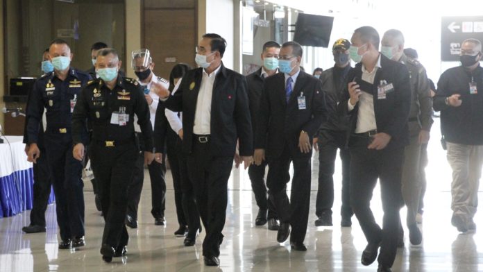 “บิ๊กตู่” บุกตรวจสนามบินสุวรรณภูมิ