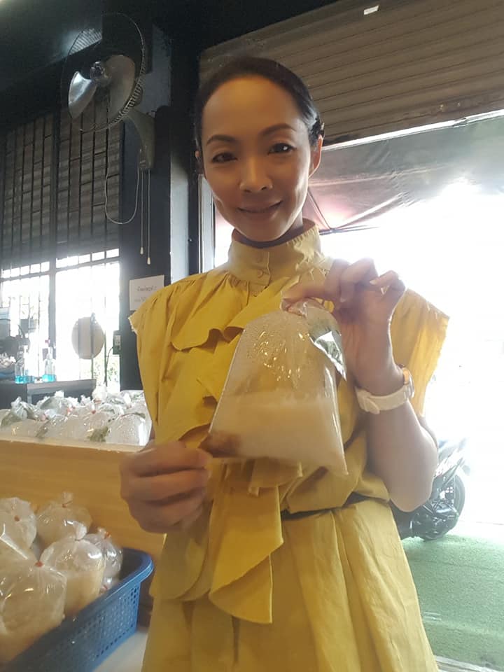 คลิปหดหู่ จนท.ยึดของบริจาค อ้างผิดพรก. คนนับร้อยหิว นั่งรอเก้อ