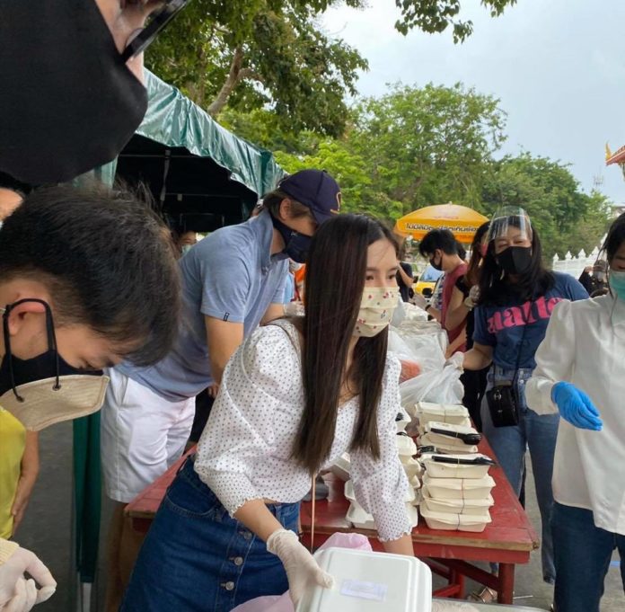 ออม สุชาร์ ร่วมใจ 