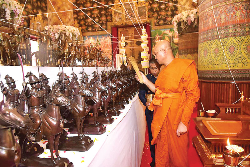 พระบรมรูปพระเจ้าตากสิน