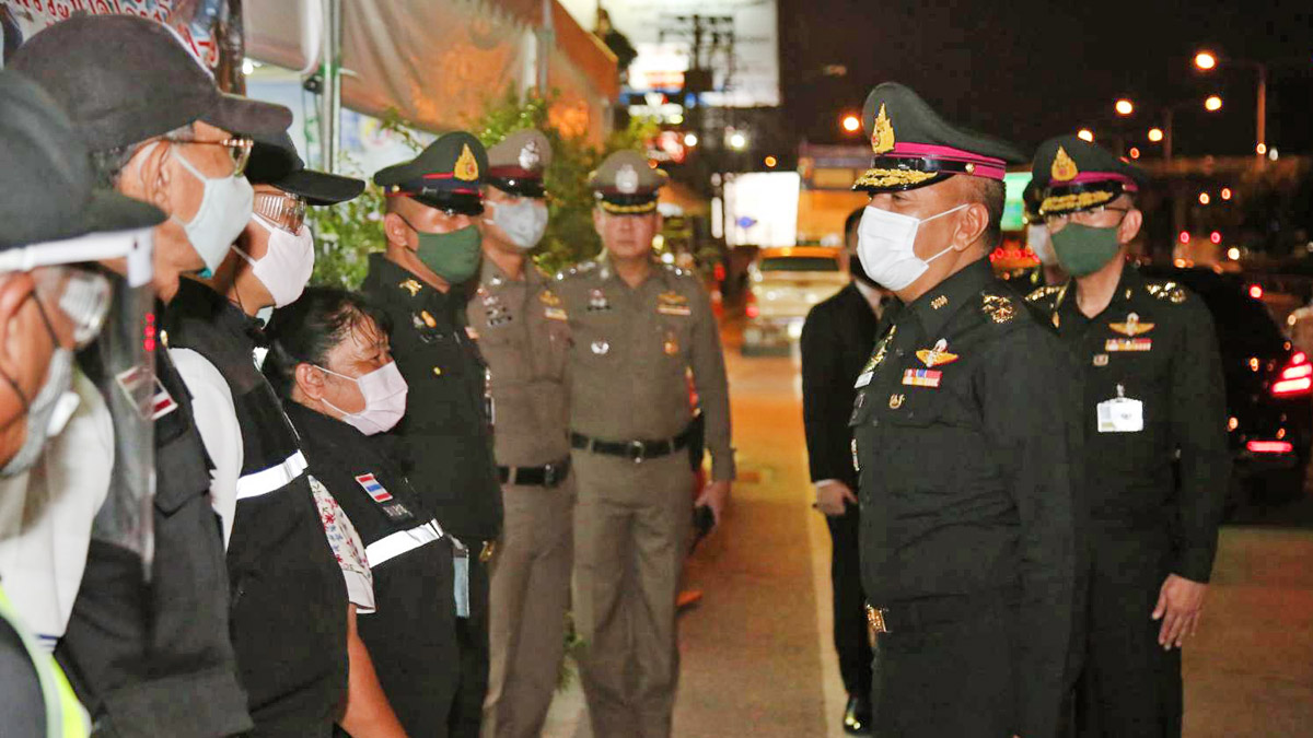 ตรวจเยี่ยมด่านโควิด 