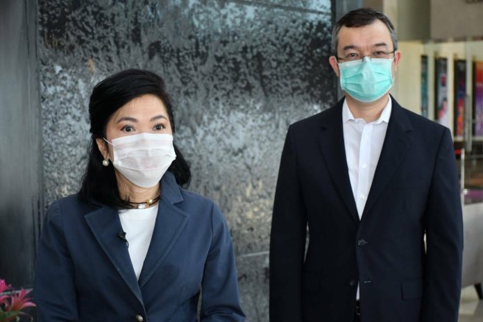 ร.ร.เซ็นทาราแกรนด์ เปิดห้องพักฟรี ให้หมอ-พยาบาล ร.พ.ตำรวจ พักเก็บแรงสู้โควิด 