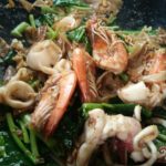 ร้านราดหน้าอรยา ราดหน้ารสเด็ด หมูหมักสูตรลับ