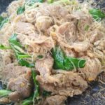 ร้านราดหน้าอรยา ราดหน้ารสเด็ด หมูหมักสูตรลับ