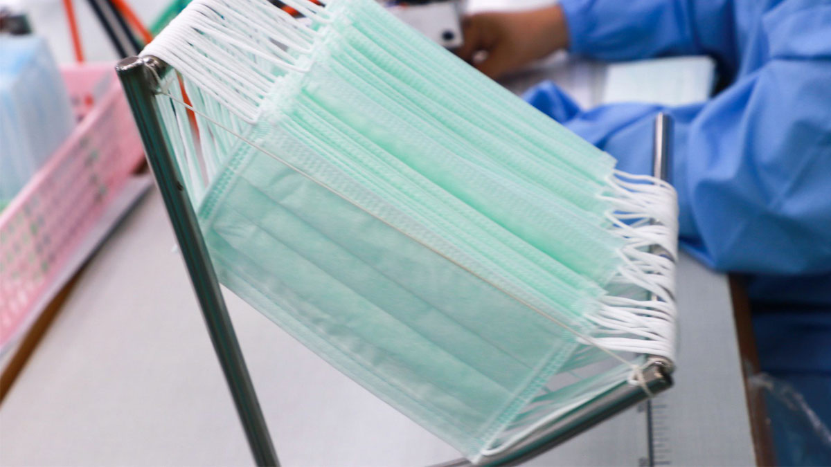 รมต.สั่งเร่งจัดส่ง หน้ากากอนามัย 20 ล้านชิ้น ให้ถึงมือหมอ-ชาวบ้าน