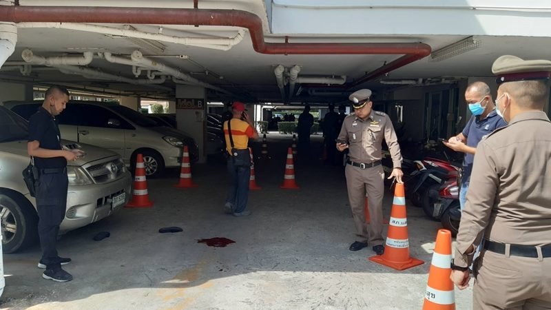 ผัวเก่าหึงโหด ขับกระบะดัก ยิงผัวใหม่ คาลานจอดรถคอนโดย่านบางแสน