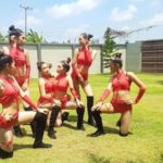 พิษโควิด! สาวแดนเซอร์วงดัง นุ่งสายเดี่ยว ขนทีมเก็บทุเรียน เลี้ยงปากท้อง