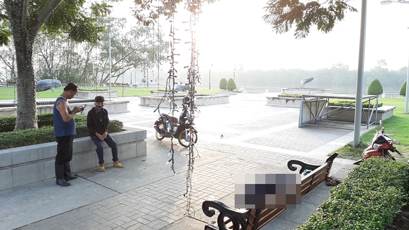 สวนสาธารณะ ริมแม่น้ำบางประกง ใกล้ลานปลาโลมา ตรงข้ามสำนักงานเหล่ากาชาดจังหวัดฉะเชิงเทรา ต.หน้าเมือง อ.เมือง จ.ฉะเชิงเทรา