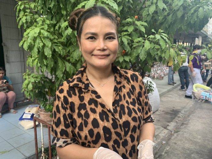 ไก่ จันทร์จวง ไก่ จันทร์จวง