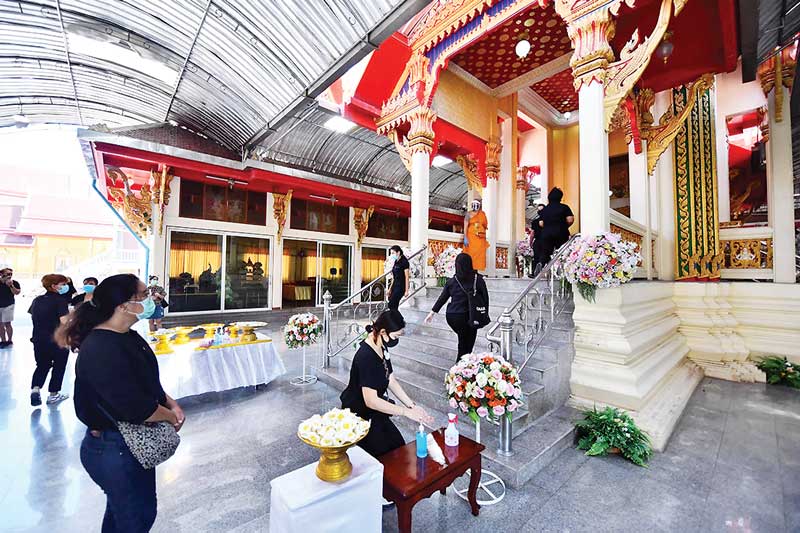 สธ.ชื่นชมพิธี-ทำเป็นต้นแบบ วัดไผ่ล้อมฌาปนกิจเหยื่อโควิด