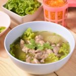 ก๋วยเตี๋ยวคั่วไก่ เจ๊เค็ง & เจ๊งิ้ม ตำนานคั่วไก่บนเตาถ่าน