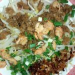 ร้านก๋วยเตี๋ยวหลอดสูตรโบราณ ข้าง สน. พลับพลาไชย ตำนานความอร่อยกว่า 50 ปี