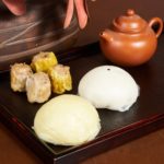 ร้านนพเก้าซาลาเปา ตำนานซาลาเปาแห่งถนนประดิพัทธ์