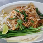 ร้านนิดผัดไทยโบราณ ผัดไทยกากหมูโบราณ กว่า 30 ปี แห่งความอร่อย