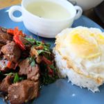 ร้านริมสวน ต้นตำหรับอาหารจานเดียว ประสบการณ์ความอร่อยกว่า 30 ปี