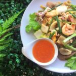 ร้านริมสวน ต้นตำหรับอาหารจานเดียว ประสบการณ์ความอร่อยกว่า 30 ปี