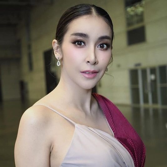 ใหม่สุคนธวา