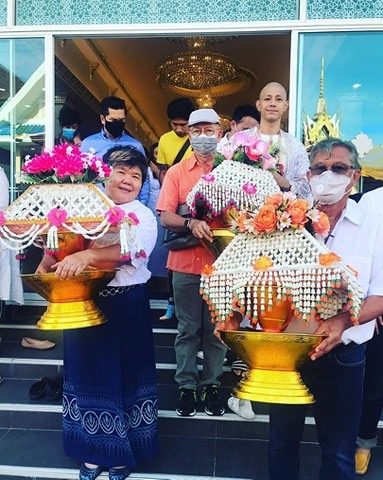 อาร์ต พศุตม์ เข้าพิธีอุปสมบท ได้รับฉายา พระจารุธฺมโม